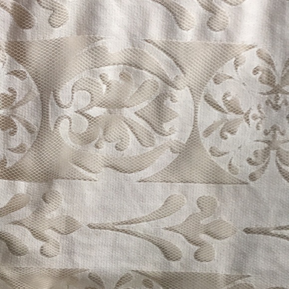 Anthropologie 3/4 sleeve raglan w/lace🤍✨ - Picture 3 of 8